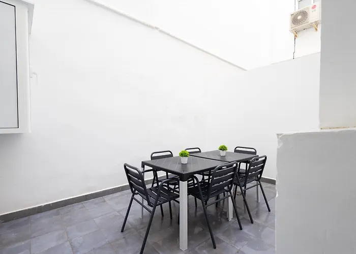 Florit Flats - The Patraix Apartments