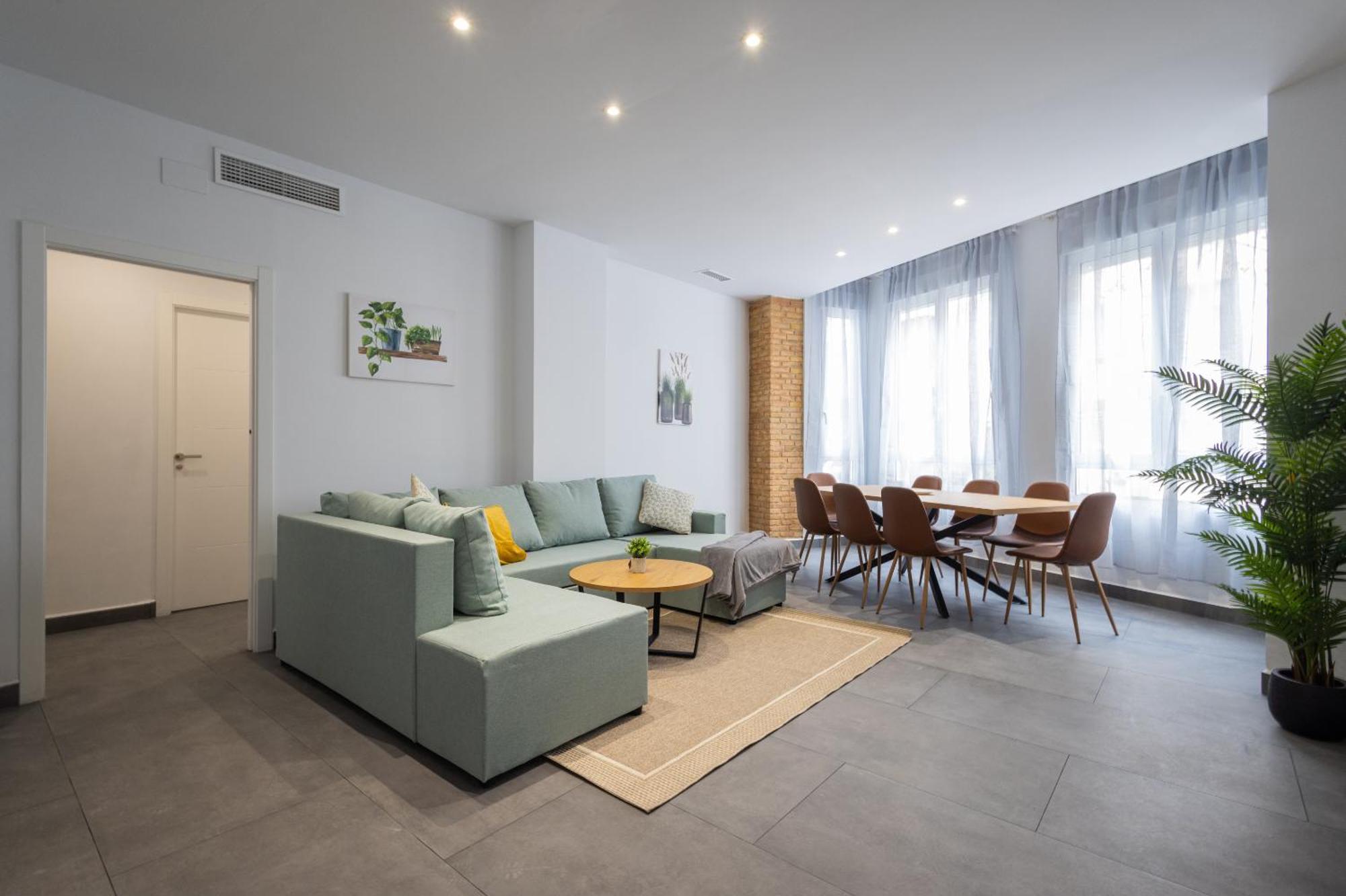 Florit Flats - The Patraix Appartement