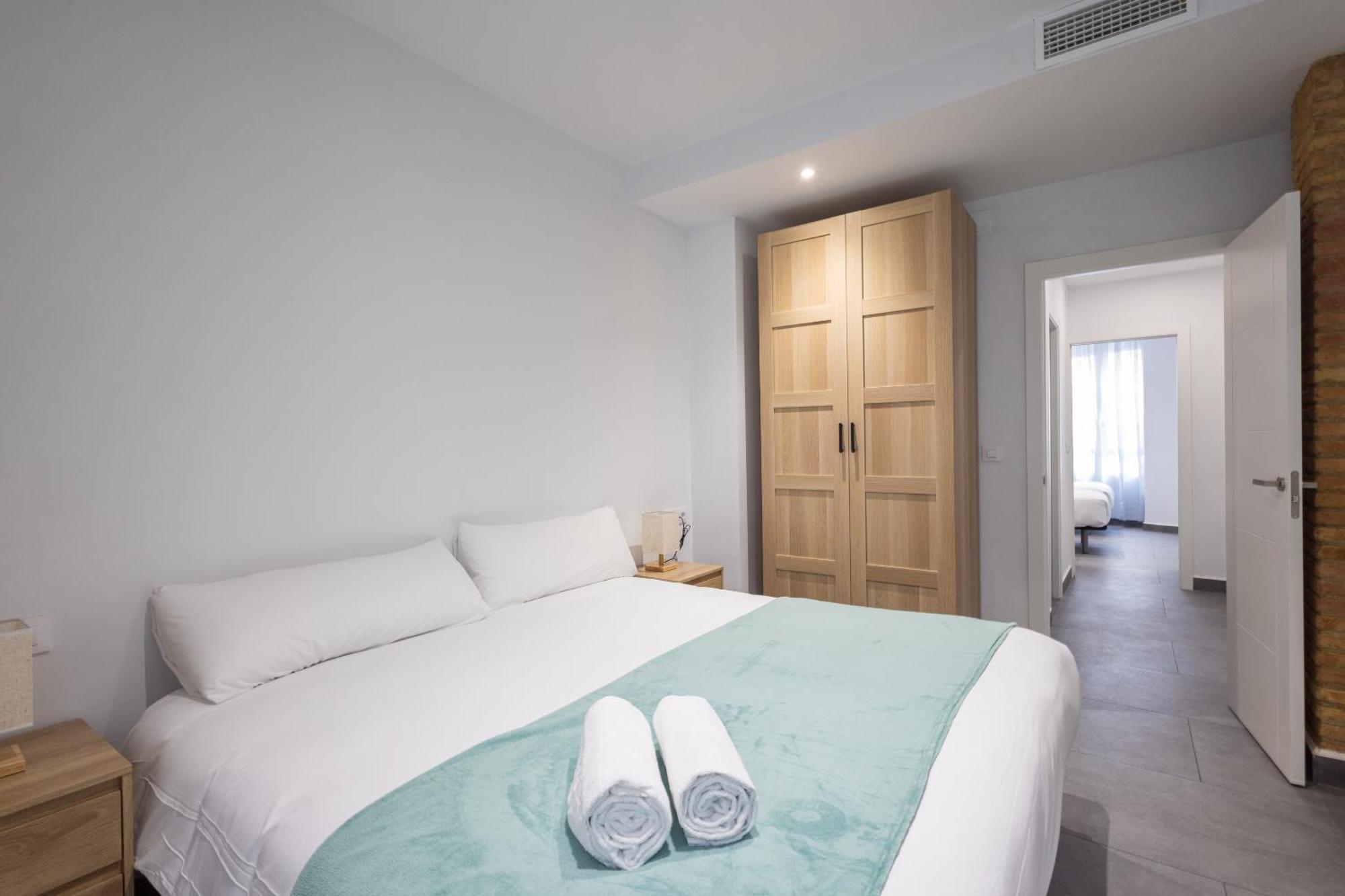 Florit Flats - The Patraix Appartement