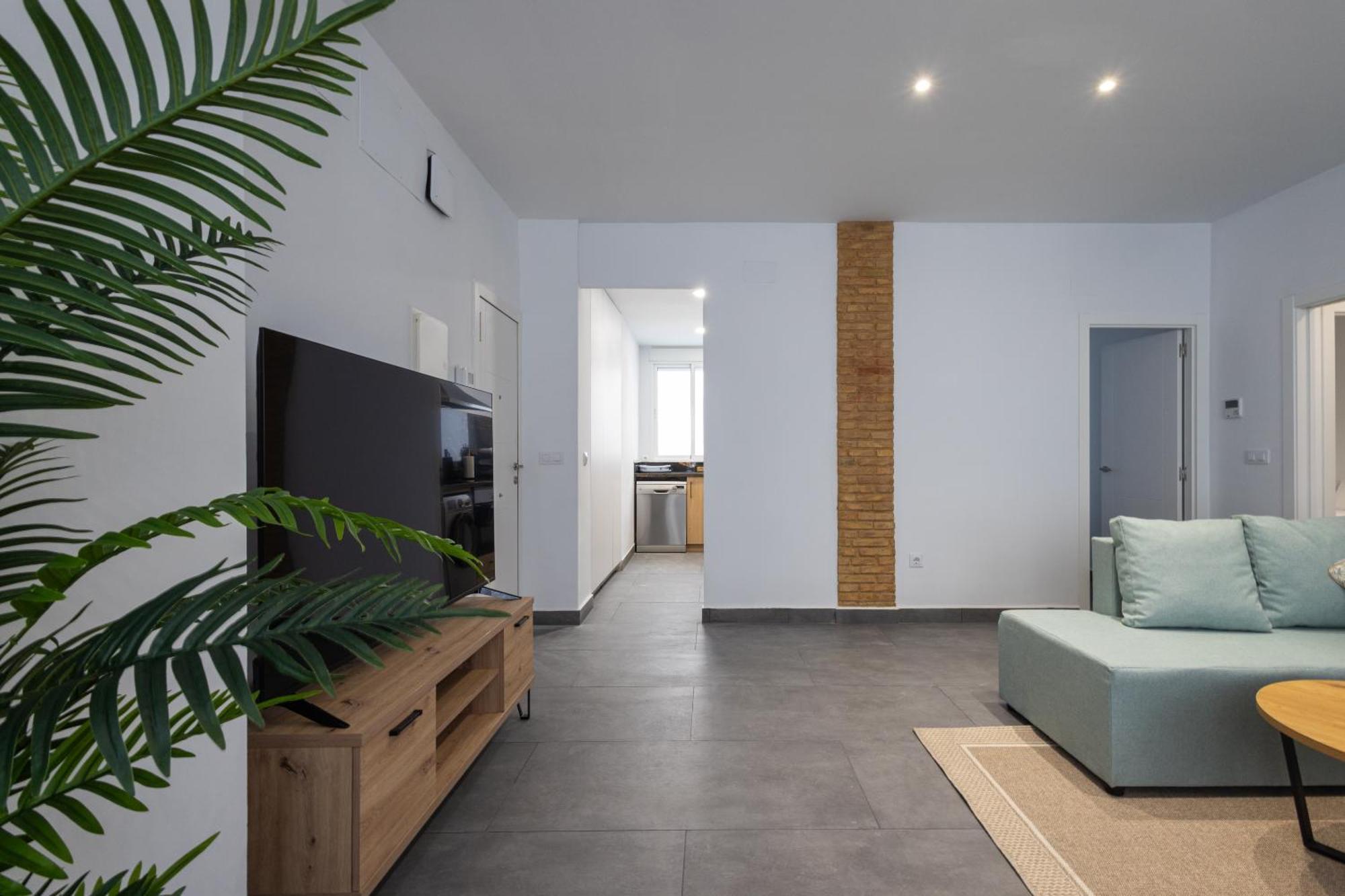Florit Flats - The Patraix Appartement