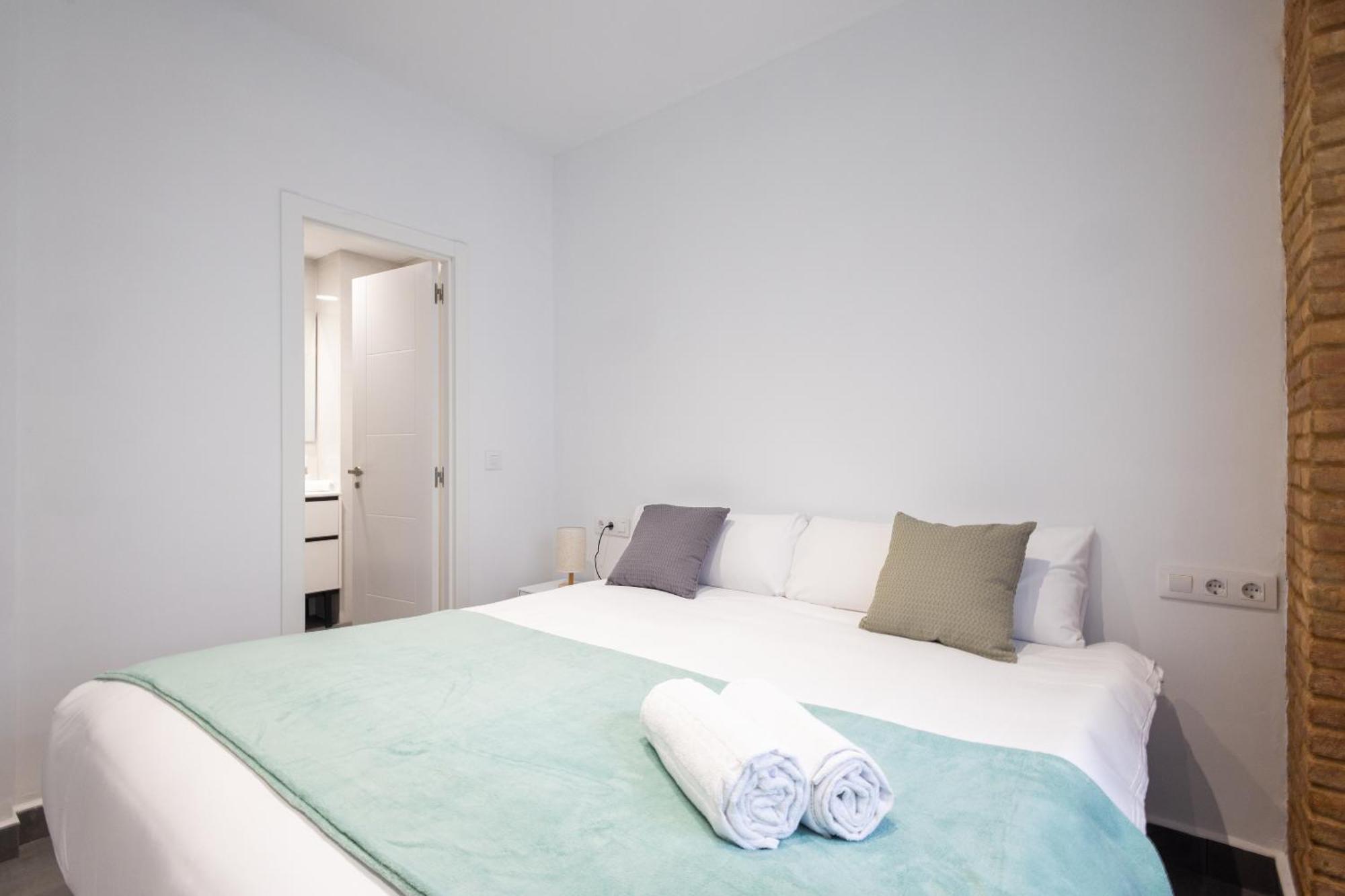 Florit Flats - The Patraix Appartement