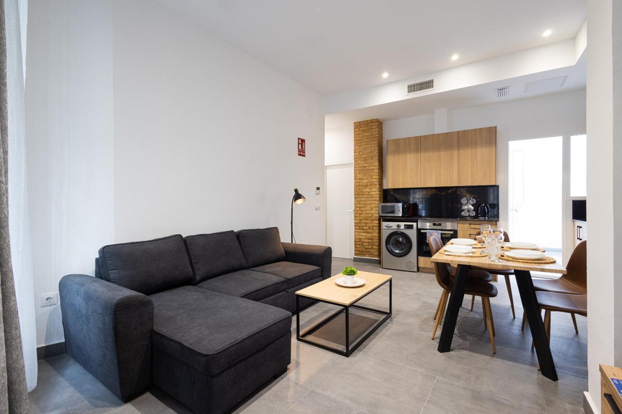 Florit Flats - The Patraix Appartement